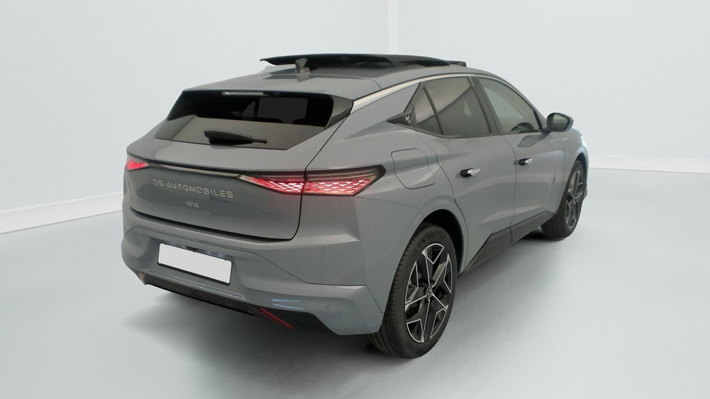 Ds N°4 Hybride 145 e-DCT6 Etoile – Alcantara