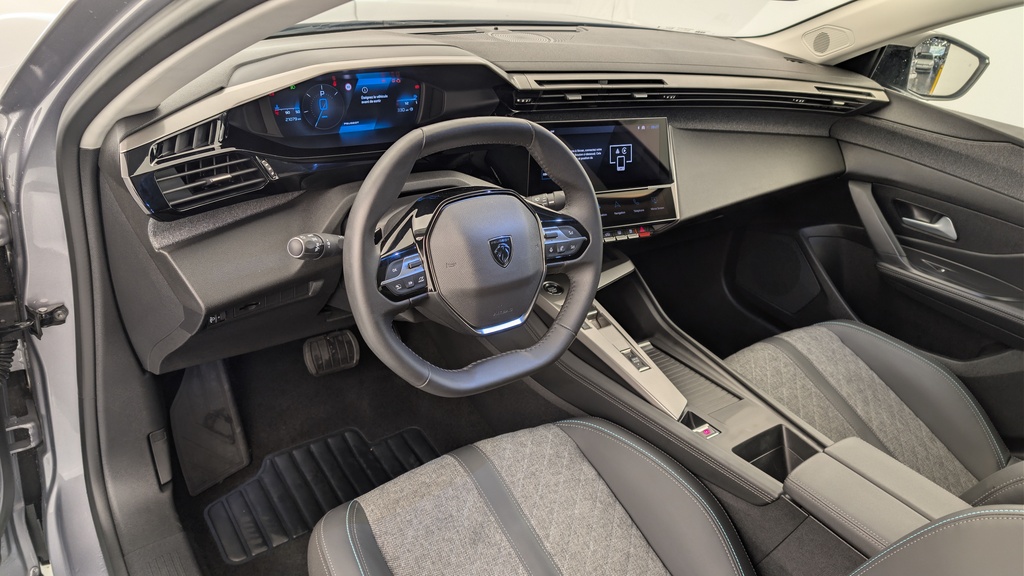 Peugeot 408 Hybrid 136 e-DCS6 Allure