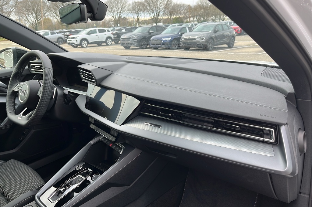 Audi A3 SPORTBACK NOUVELLE 45 TFSI E HYBRIDE RECHARGEABLE 272 S TRONIC 6 S LINE