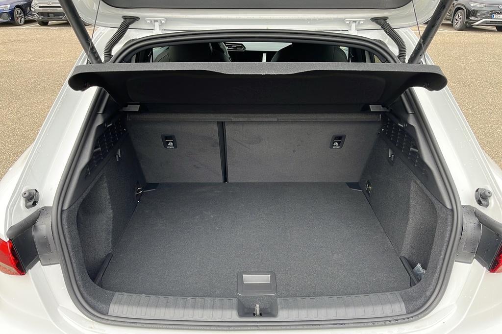 Audi A3 SPORTBACK NOUVELLE 45 TFSI E HYBRIDE RECHARGEABLE 272 S TRONIC 6 S LINE