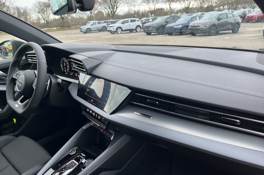 Audi A3 SPORTBACK NOUVELLE 45 TFSI E HYBRIDE RECHARGEABLE 272 S TRONIC 6 S LINE