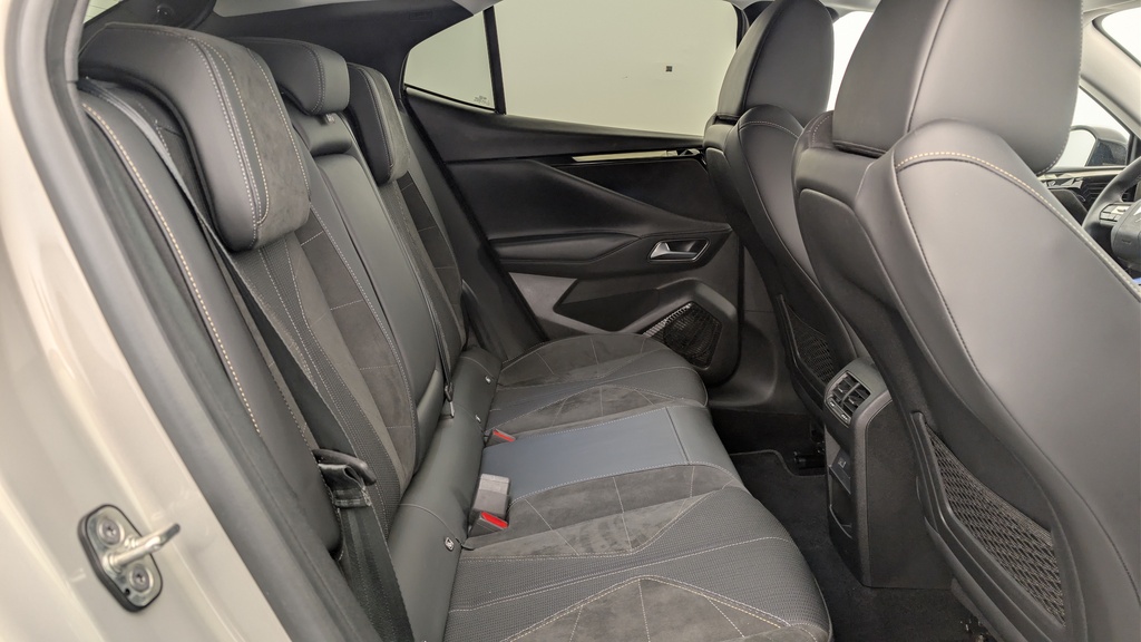 Ds DS4 PureTech 130 EAT8 Etoile – Alcantara