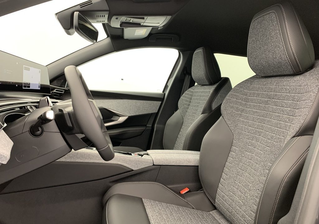 Peugeot 5008 Hybrid 145 e-DCS6 Allure
