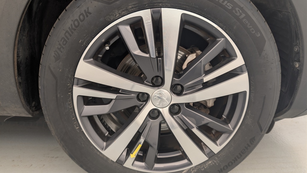 Peugeot 5008 Hybrid 136 e-DCS6 Allure Pack