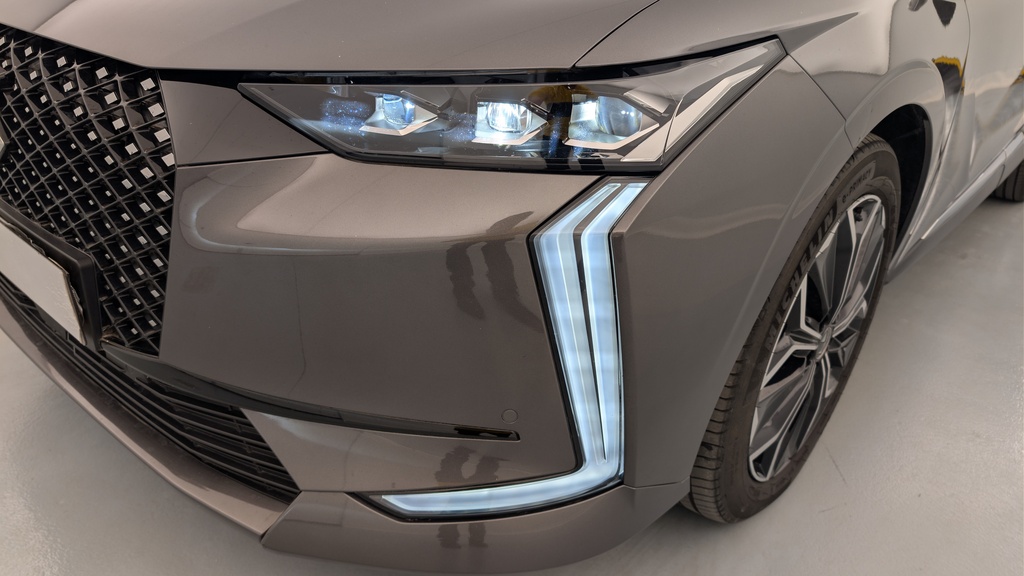 Ds DS4 Hybride 145 e-DCT6 Etoile – Alcantara