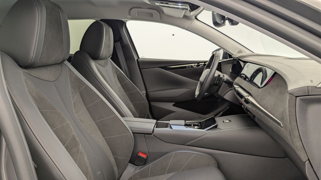 Ds DS4 Hybride 145 e-DCT6 Etoile – Alcantara