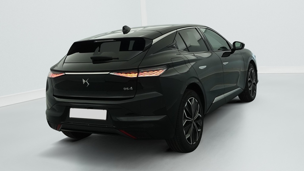 Ds DS4 Hybride 145 e-DCT6 Etoile – Alcantara