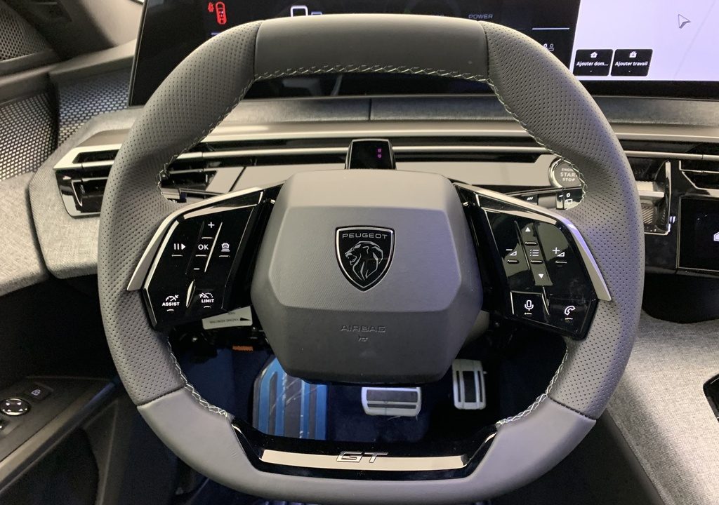 Peugeot 5008 HYBRID 145CH E-DCS6 GT