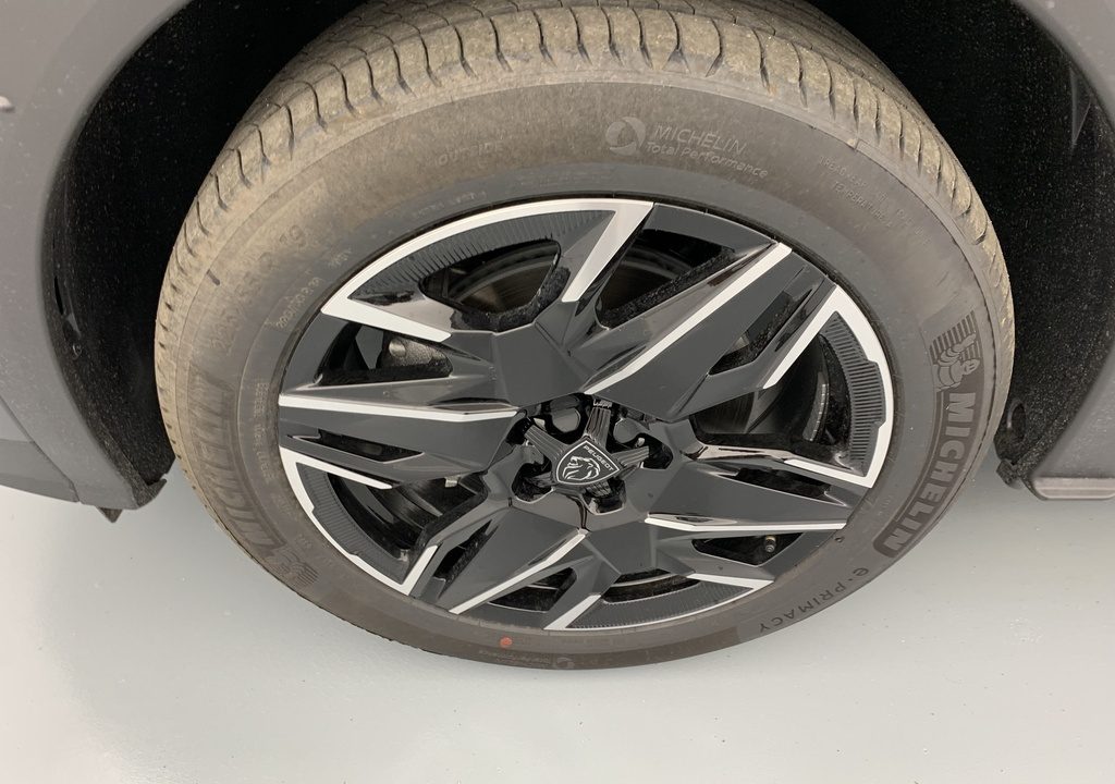 Peugeot 5008 HYBRID 145CH E-DCS6 GT
