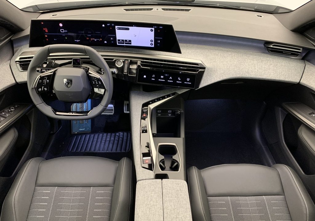 Peugeot 5008 HYBRID 145CH E-DCS6 GT