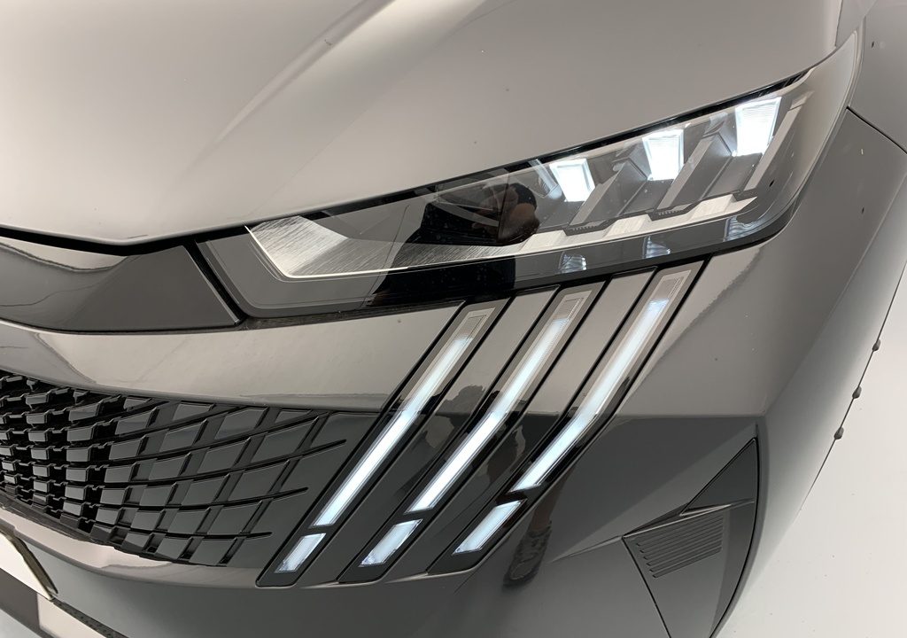 Peugeot 5008 HYBRID 145CH E-DCS6 GT