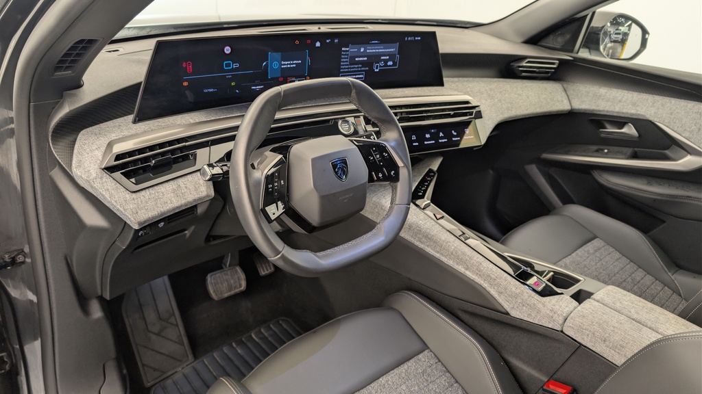 Peugeot 5008 Hybrid 136 e-DCS6 Allure