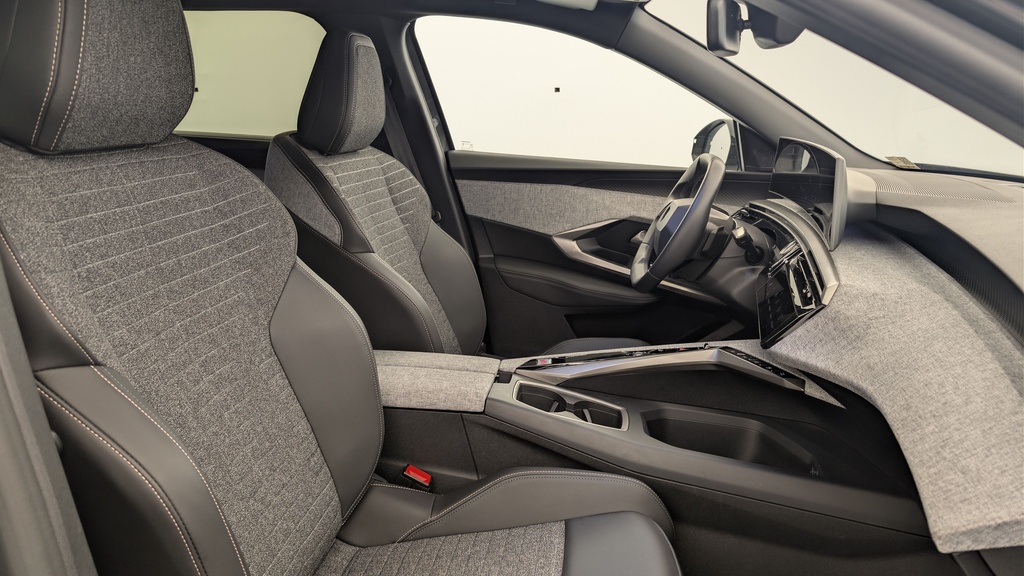 Peugeot 5008 Hybrid 136 e-DCS6 Allure