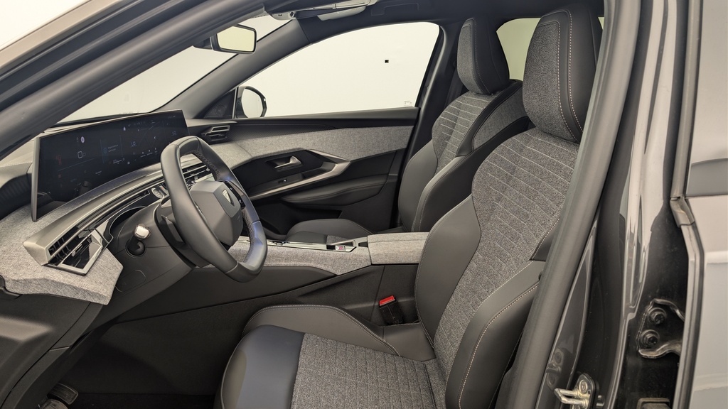 Peugeot 5008 Hybrid 136 e-DCS6 Allure