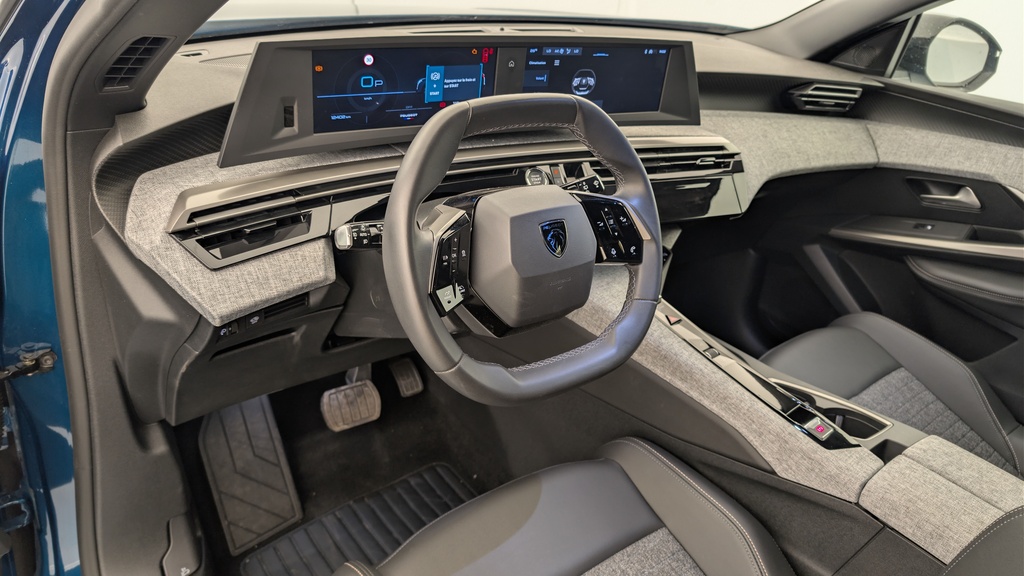 Peugeot 5008 HYBRID 145 CH E-DCS6 ALLURE