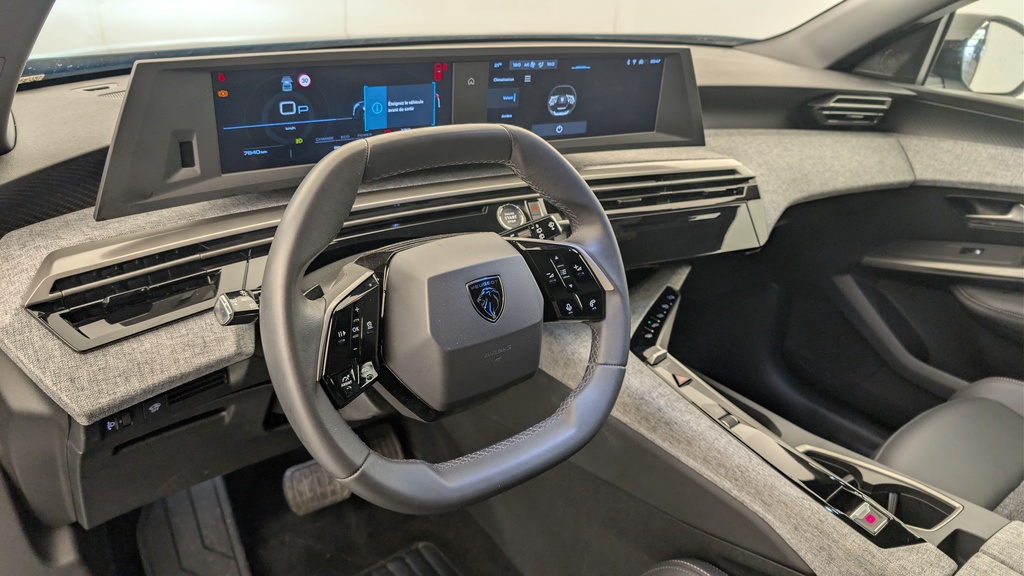 Peugeot 5008 HYBRID 145 CH E-DCS6 ALLURE