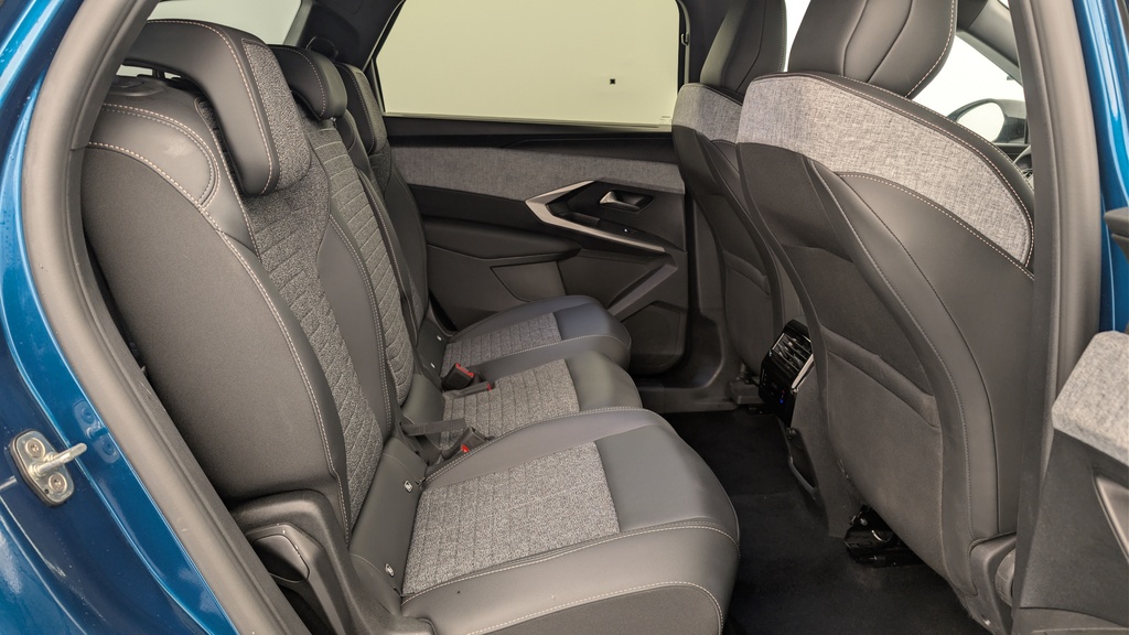 Peugeot 5008 HYBRID 145 CH E-DCS6 ALLURE