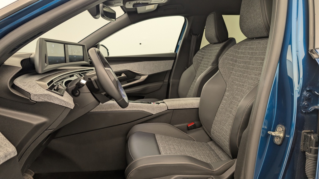 Peugeot 5008 HYBRID 145 CH E-DCS6 ALLURE