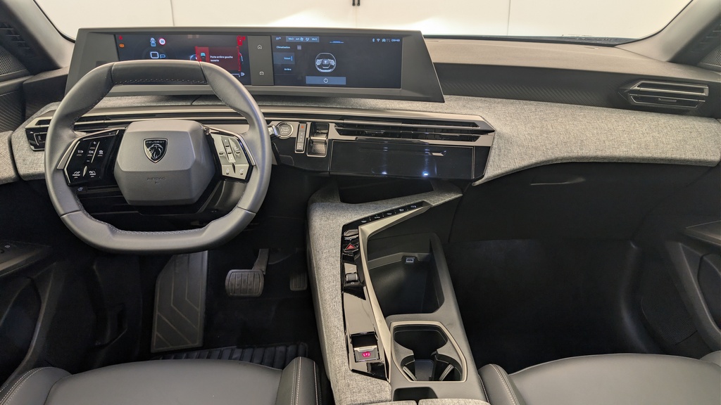 Peugeot 5008 HYBRID 145 CH E-DCS6 ALLURE