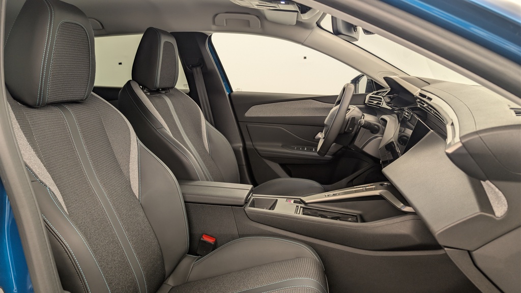 Peugeot 408 Hybrid 145 e-DCS6 Allure