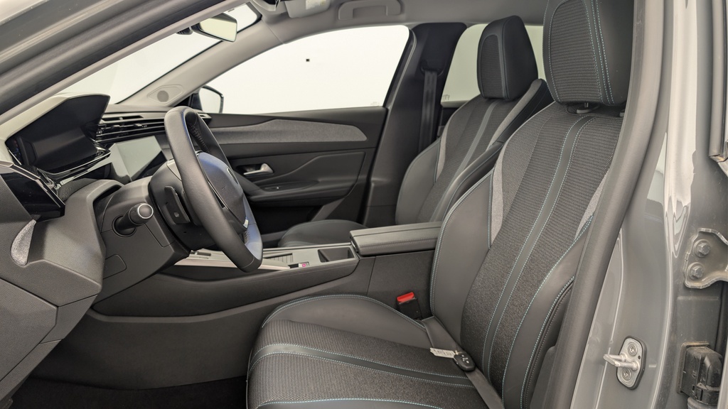 Peugeot 408 Hybrid 145 e-DCS6 Allure