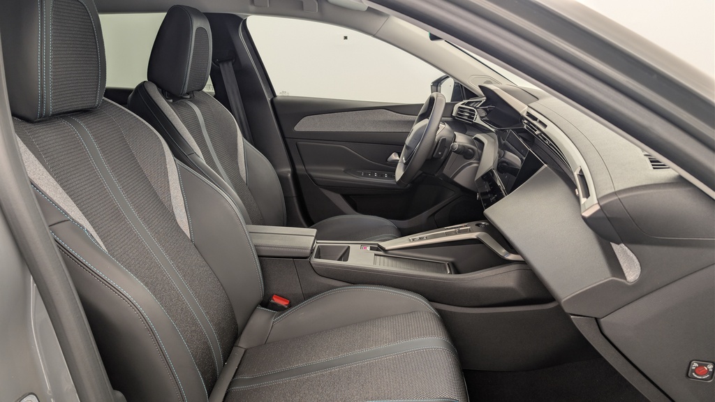 Peugeot 408 Hybrid 145 e-DCS6 Allure
