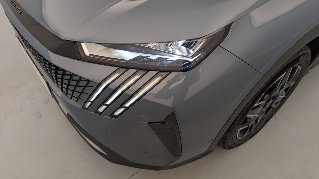 Peugeot 5008 HYBRID 145 CH E-DCS6 ALLURE