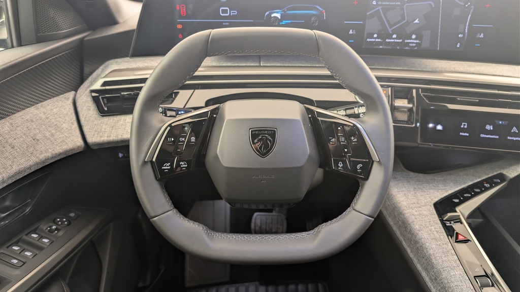 Peugeot 5008 HYBRID 145 CH E-DCS6 ALLURE