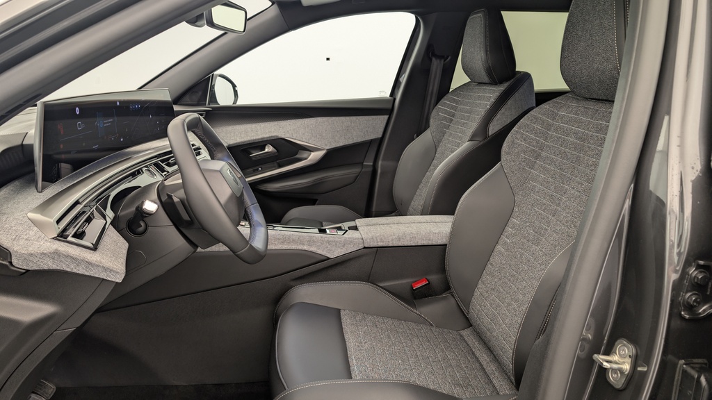 Peugeot 5008 HYBRID 145 CH E-DCS6 ALLURE