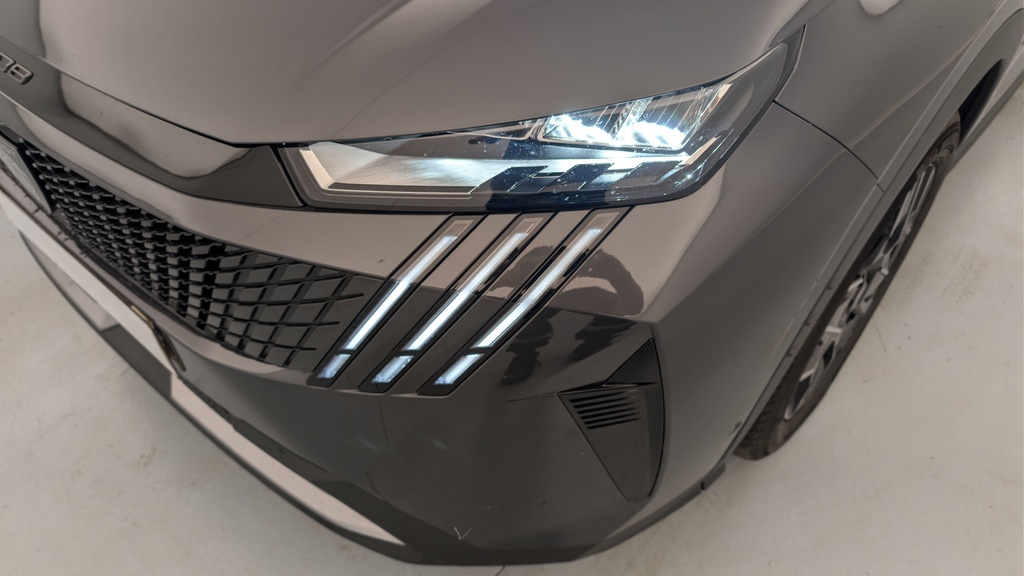 Peugeot 5008 HYBRID 145 CH E-DCS6 ALLURE