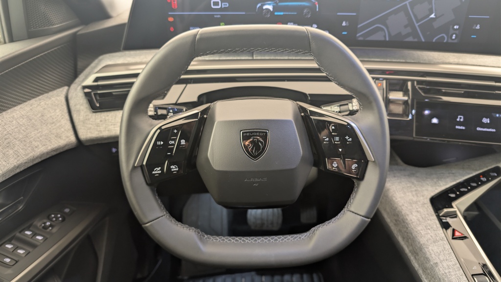 Peugeot 5008 HYBRID 145 CH E-DCS6 ALLURE