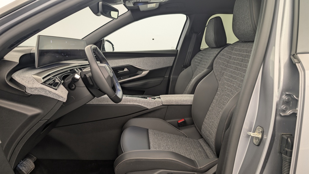 Peugeot 5008 HYBRID 145 CH E-DCS6 ALLURE