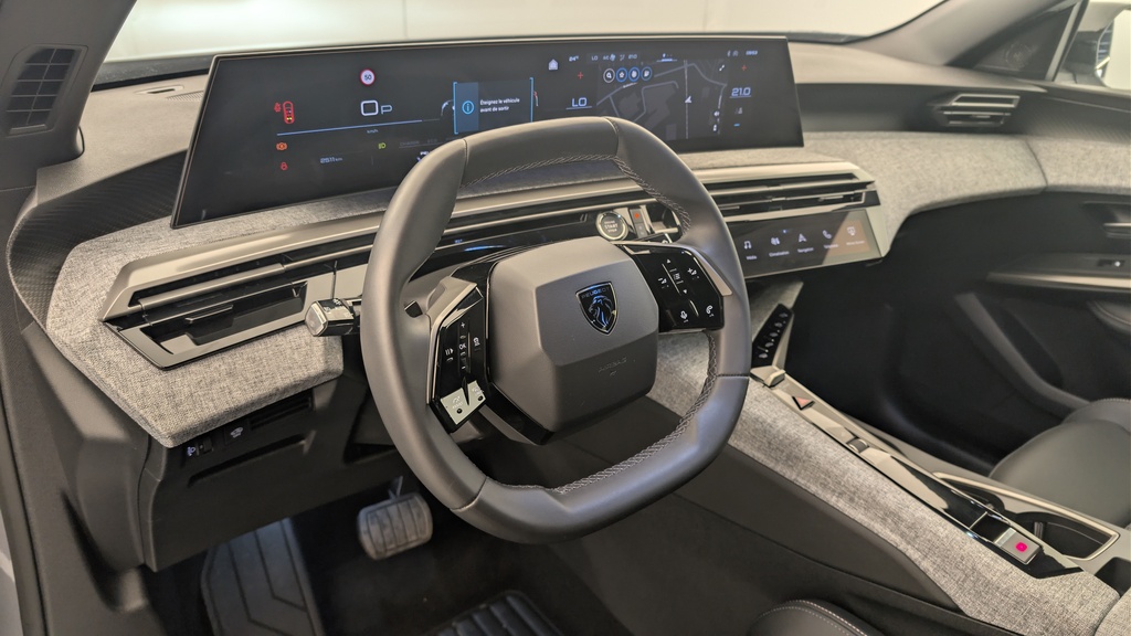 Peugeot 5008 HYBRID 145 CH E-DCS6 ALLURE