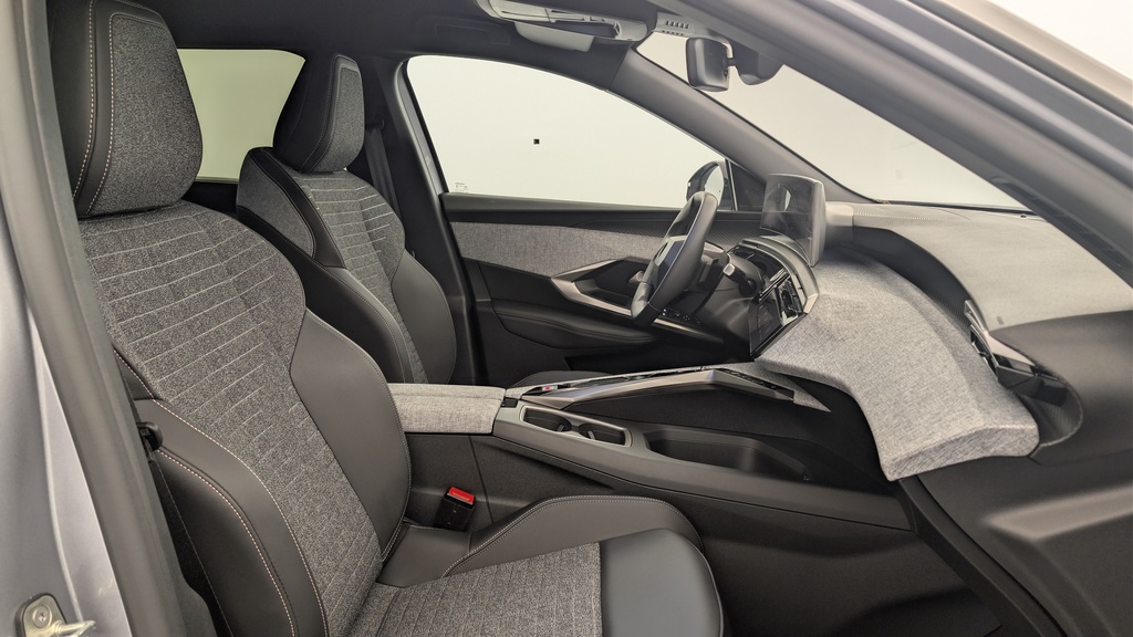 Peugeot 5008 HYBRID 145 CH E-DCS6 ALLURE