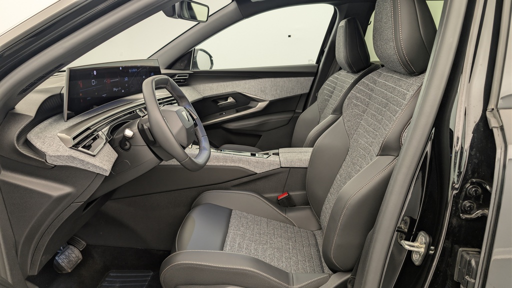 Peugeot 5008 HYBRID 145 CH E-DCS6 ALLURE