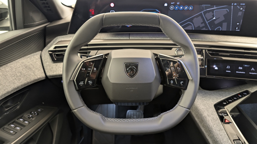 Peugeot 5008 HYBRID 145 CH E-DCS6 ALLURE