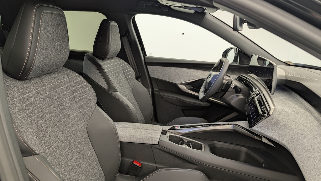 Peugeot 5008 HYBRID 145 CH E-DCS6 ALLURE