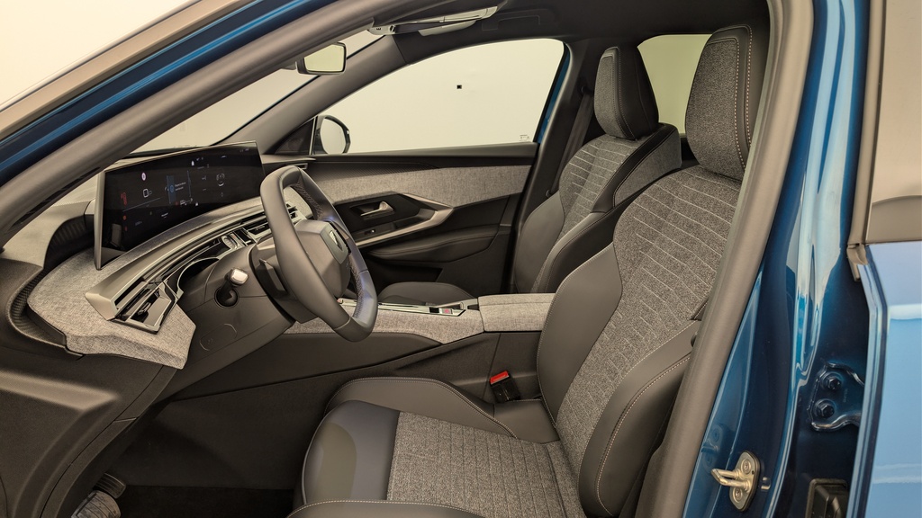 Peugeot 5008 HYBRID 145 CH E-DCS6 ALLURE