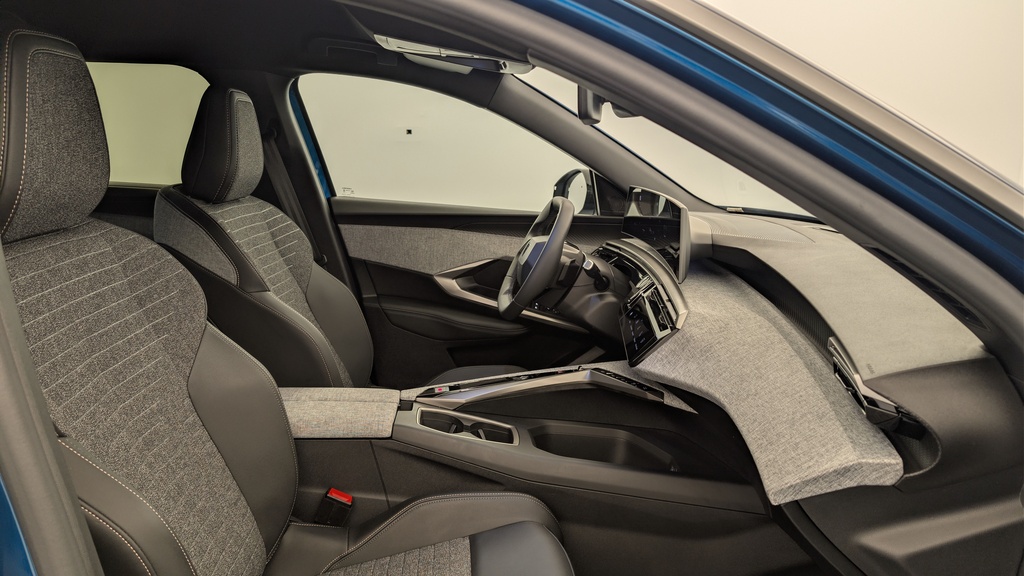 Peugeot 5008 HYBRID 145 CH E-DCS6 ALLURE