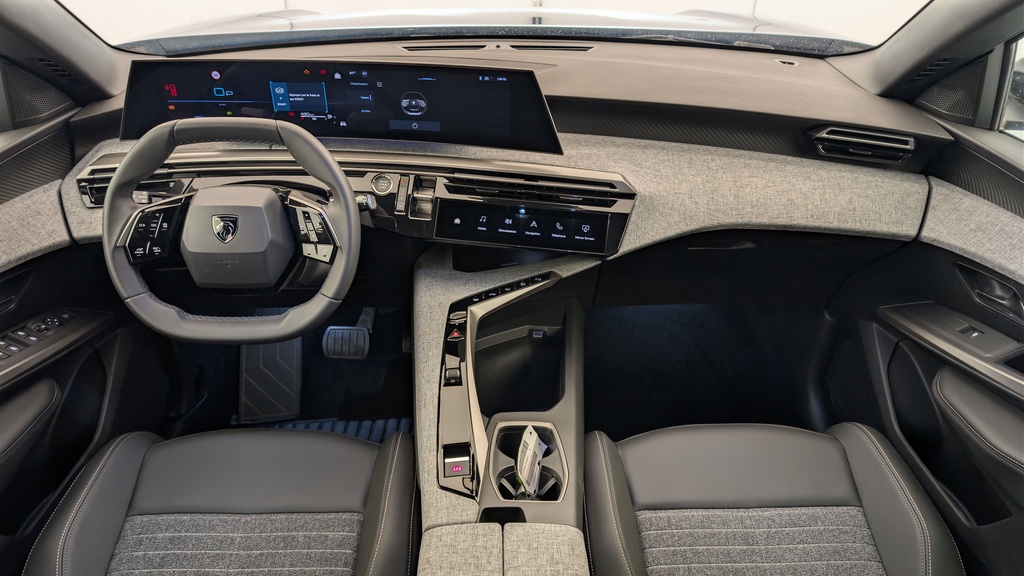 Peugeot 5008 HYBRID 145 CH E-DCS6 ALLURE