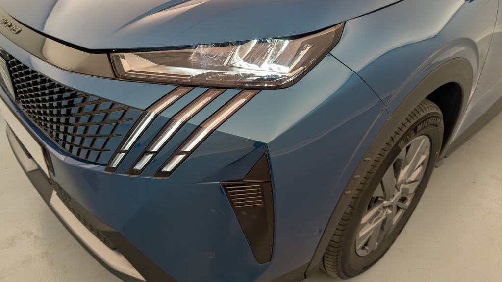 Peugeot 5008 HYBRID 145 CH E-DCS6 ALLURE