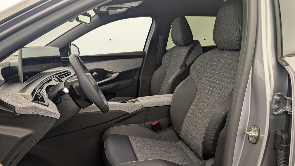 Peugeot 5008 HYBRID 145 CH E-DCS6 ALLURE