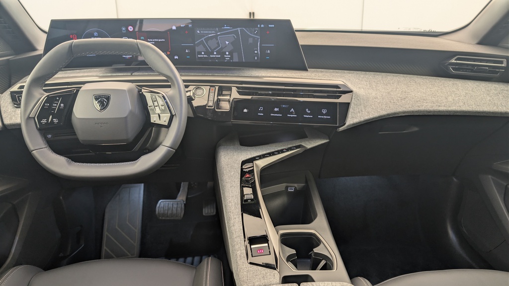 Peugeot 5008 HYBRID 145 CH E-DCS6 ALLURE