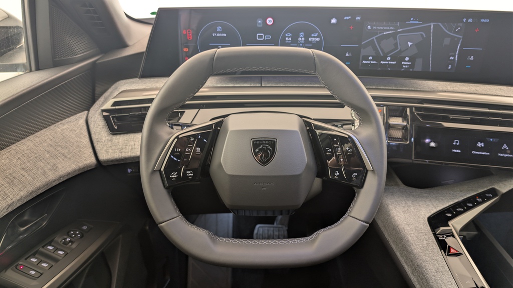 Peugeot 5008 HYBRID 145 CH E-DCS6 ALLURE