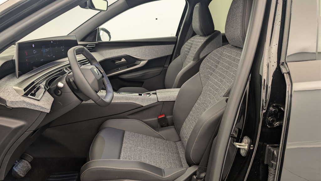 Peugeot 5008 HYBRID 145 CH E-DCS6 ALLURE
