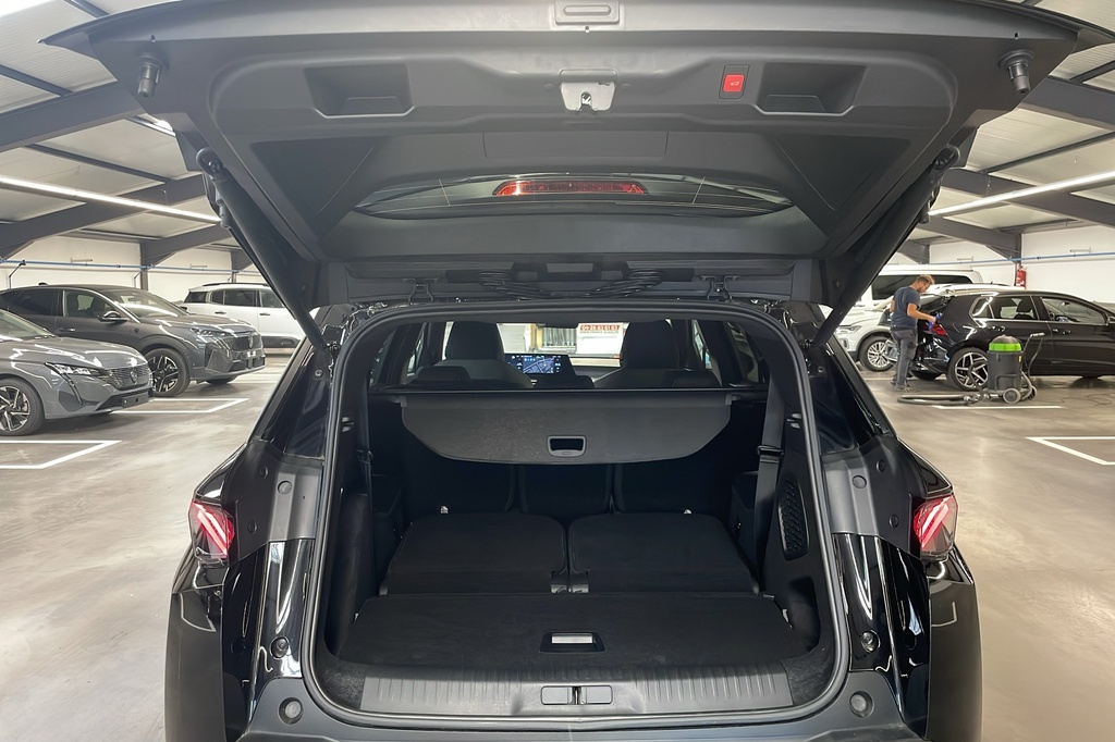 Peugeot 5008 HYBRID 145CH E-DCS6 GT
