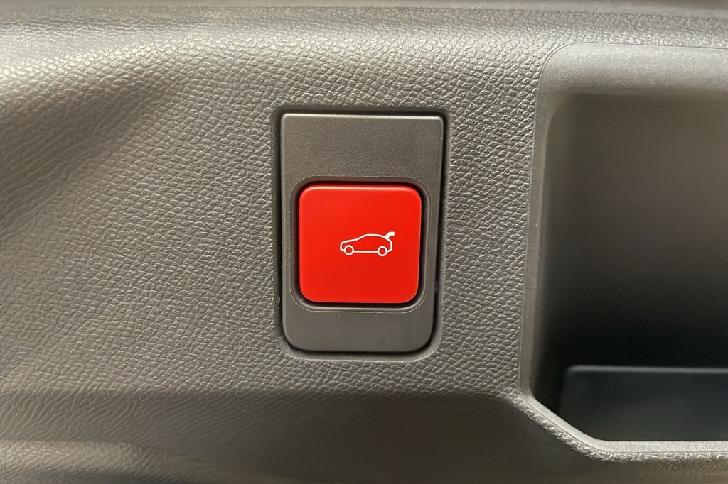 Peugeot 5008 HYBRID 145CH E-DCS6 GT