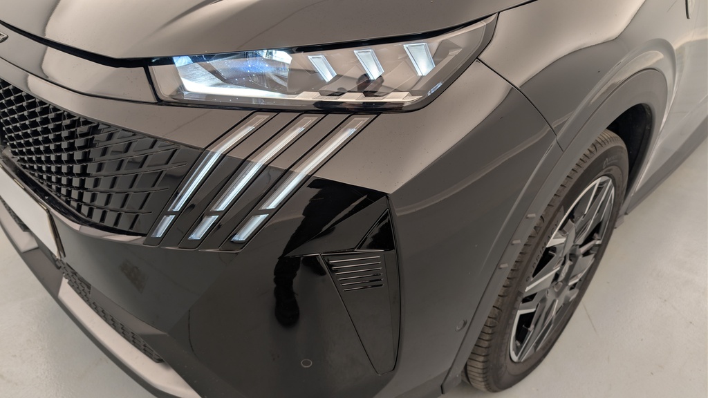 Peugeot 5008 HYBRID 145CH E-DCS6 GT