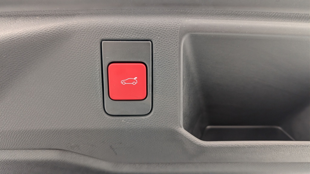 Peugeot 5008 HYBRID 145CH E-DCS6 GT