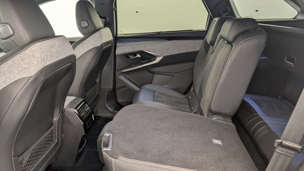 Peugeot 5008 HYBRID 145CH E-DCS6 GT